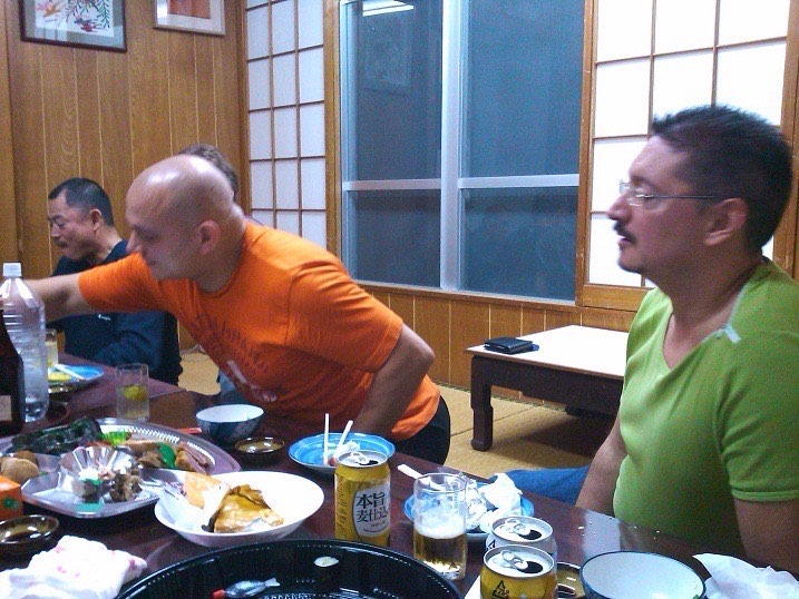 翁長先生嶺井道場訪問 — 写真 1