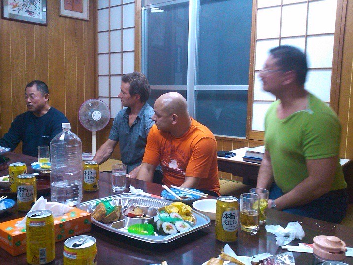 翁長先生嶺井道場訪問 — 写真 4