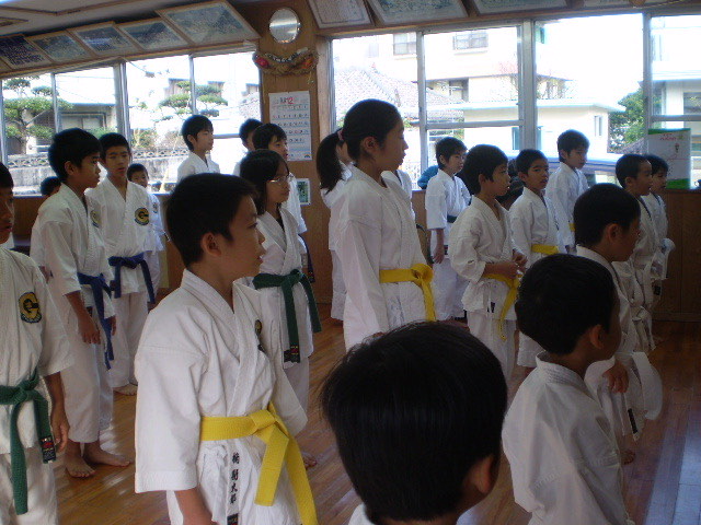 H22年度 青年部主催 少年空手演武交流大会 — 写真 13