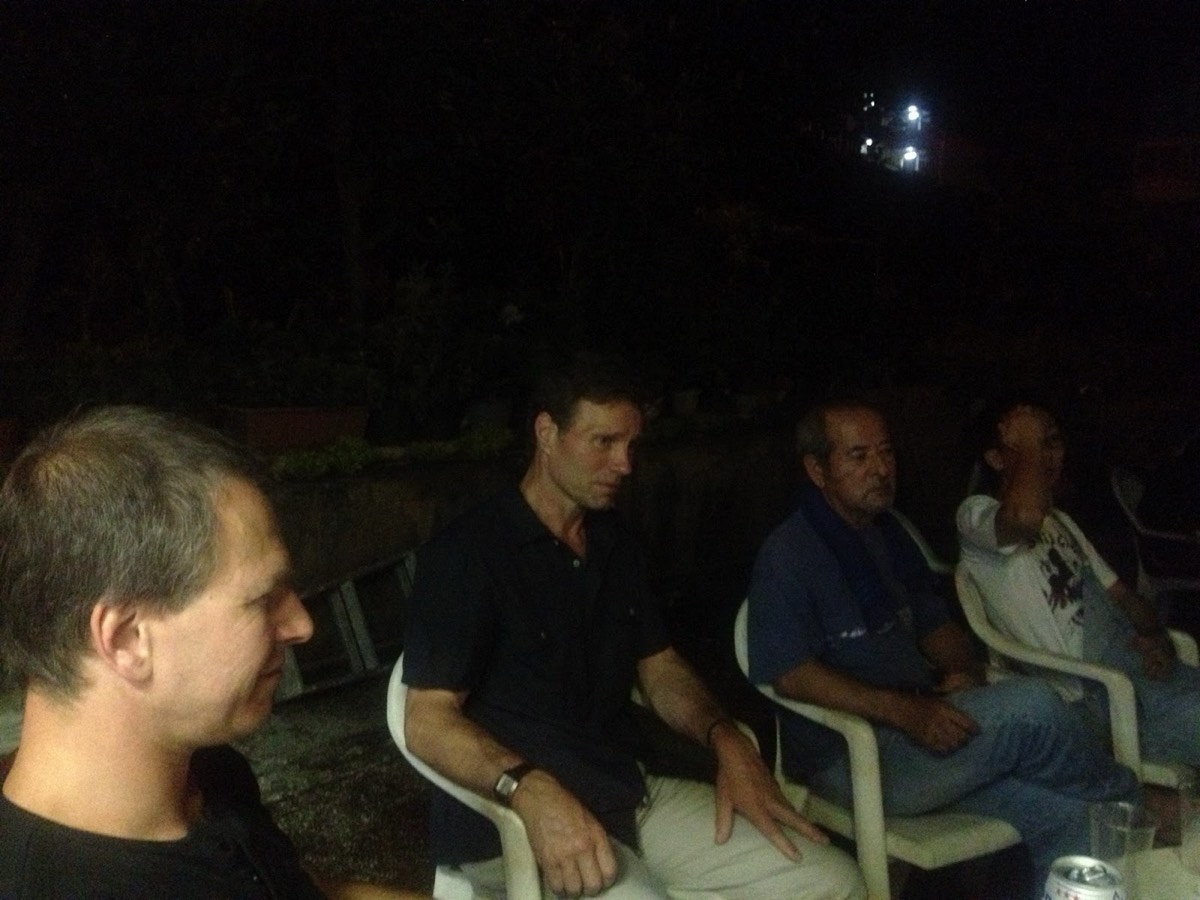 BBQ with students from Canada, Australia and Belgium — 写真 2