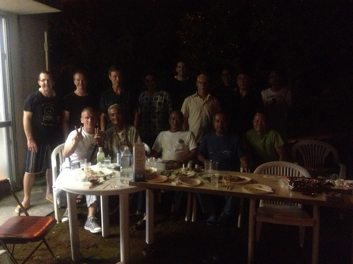 BBQ with students from Canada, Australia and Belgium — 写真 3